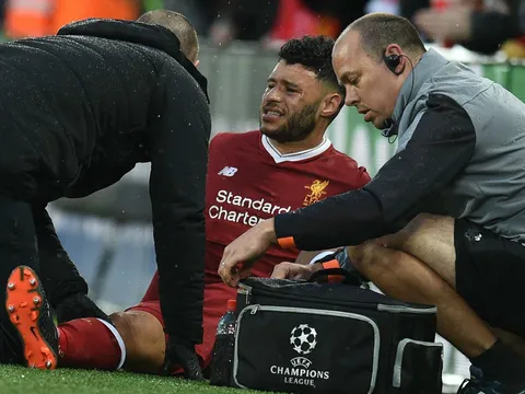 Oxlade-Chamberlain nghỉ 9 tháng, CHÍNH THỨC lỡ World Cup