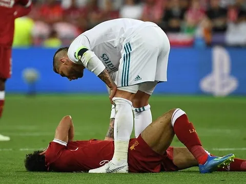 Sốc: Ramos sắp sửa bị kiện, phải bồi thường 1 tỷ euro cho Salah