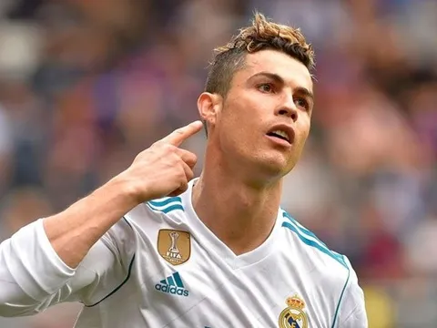 SỐC: Ronaldo ra yêu sách không tưởng với Real Madrid