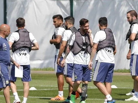 SỐC! Sampaoli loại Messi khỏi trận 'tử chiến' với Nigeria?