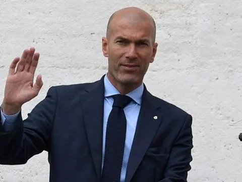 CHÍNH THỨC: Zinedine Zidane tuyên bố từ chức HLV trưởng Real Madrid