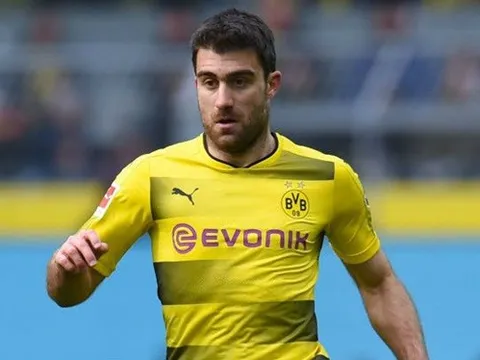 Sếp lớn Dortmund tiết lộ về thương vụ Sokratis đến Arsenal