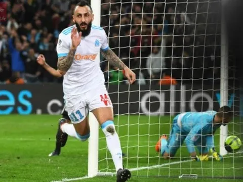 Fan West Ham tiếc hùi hụi vì Dimitri Payet