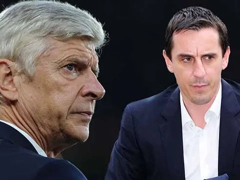 Gary Neville: "Sir Alex từng phải thay đổi để đối phó Arsene Wenger"