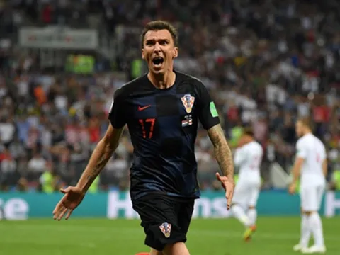 Stefan Effenberg: 'Mandzukic trị giá 200 triệu euro..., tốt gấp 10 lần Neymar'