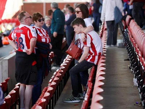 Stoke City xuống hạng: Hết rồi những đêm mưa gió