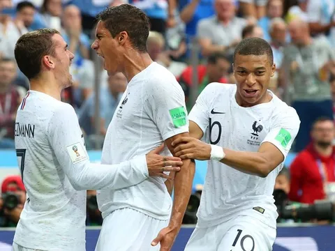 'Sự trả thù của Raphael Varane đưa Pháp vào bán kết'