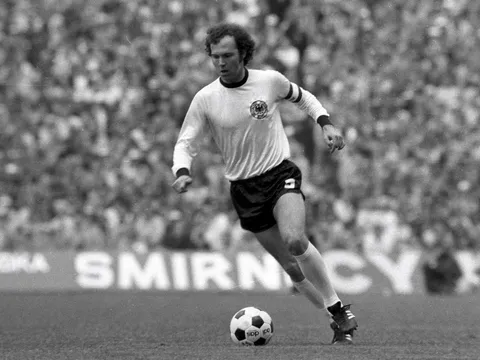 Sự vĩ đại của 'Hoàng đế'  Franz Beckenbauer