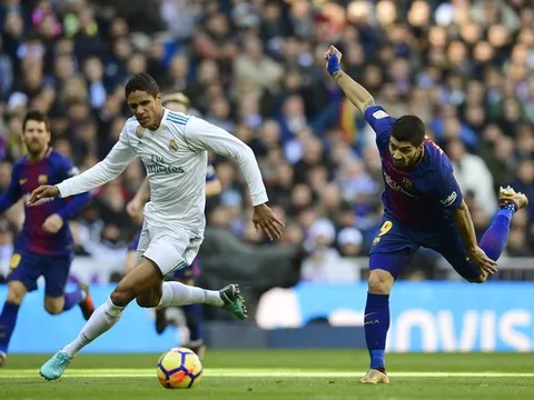 Suarez thừa nhận có lỗi với sao Real