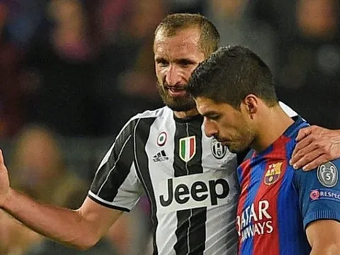 Suarez: Tôi đã khóc khi biết Barca vẫn cần mình sau khi cắn Chiellini