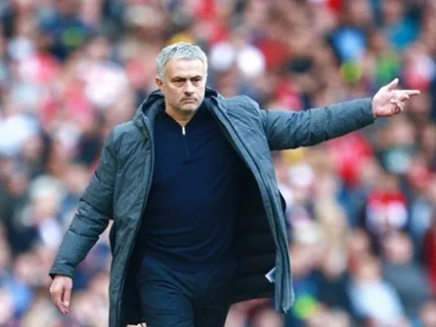 Tái đấu Celta Vigo, Mourinho có dám liều lĩnh với “người Ý”?