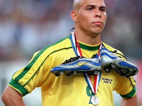 Tại sao Brazil thảm bại trước Pháp ở CK World Cup 1998?
