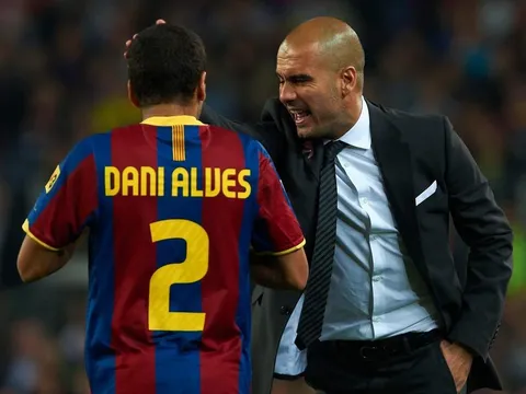 Tại sao Dani Alves quay lưng với Man City để chọn PSG?