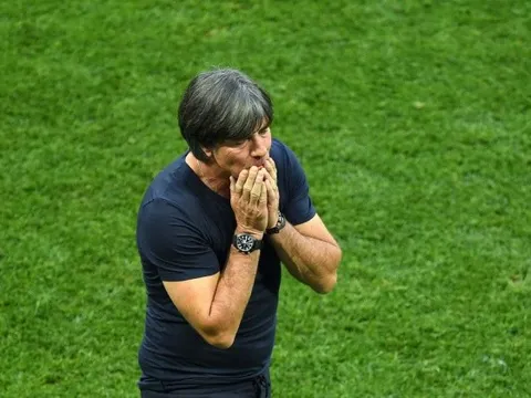 Đức sa lầy, lỗi lớn thuộc về Joachim Low?