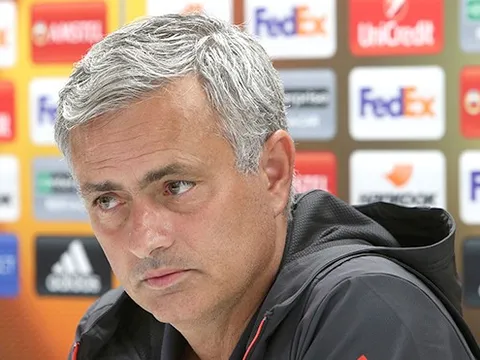 Tâm điểm Man Utd vs Ajax: Toan tính từ UEFA