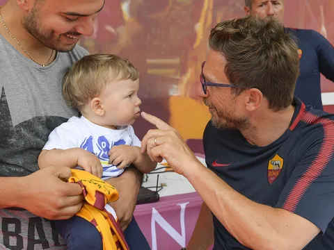 Tân HLV Roma 'chiều lòng' fans trước trận ra mắt CLB