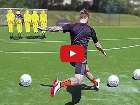 Tập luyện đá phạt cùng Marco Reus