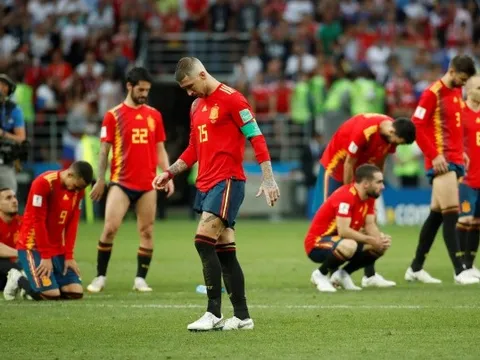 "Tây Ban Nha đang chơi thứ bóng đá phòng ngự"