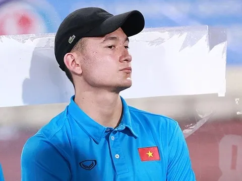 Hé lộ lý do thầy Park chọn Bùi Tiến Dũng, loại Văn Lâm