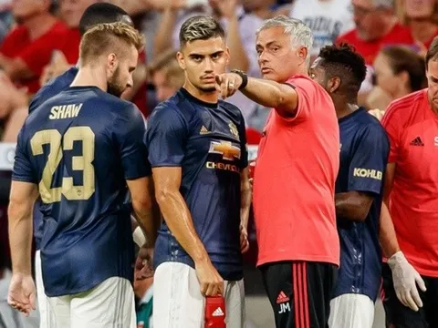 4 bài toán lớn Mourinho cần giải đáp trước giờ G