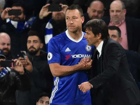 Terry sắp giải nghệ, Conte buông lời nài nỉ