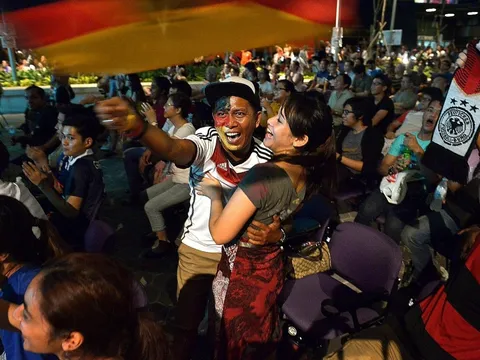 Thái Lan, Singapore mang World Cup 2018 đến khán giả thế nào?