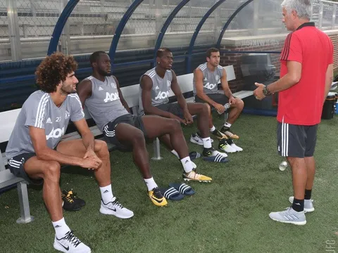 Thắng Real, Man Utd tất bật chuẩn bị cho cuộc đụng độ với Barca
