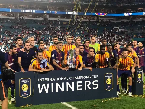 Thắng Siêu kinh điển với mưa bàn thắng, Barca vô địch ICC thuyết phục
