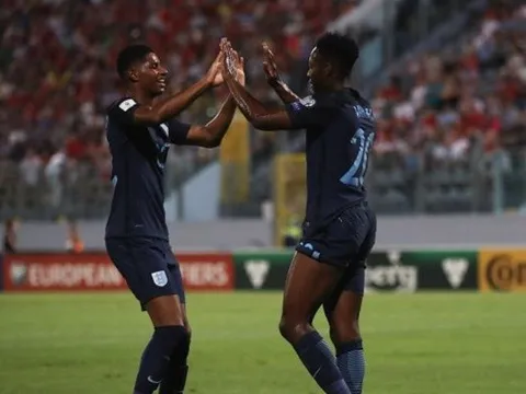 "Thánh lốp" Danny Welbeck nói gì về đàn em Marcus Rashford?