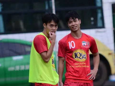 Thầy Park: Thay vì chờ Công Phượng, hãy tin Văn Toàn!
