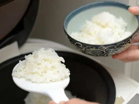 Thêm 1 thìa giấm vào nồi cơm, tác dụng bất ngờ, nhiều người chưa biết