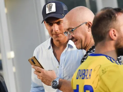 Theo chân Ronaldo, Dybala cũng đã trở về Italia