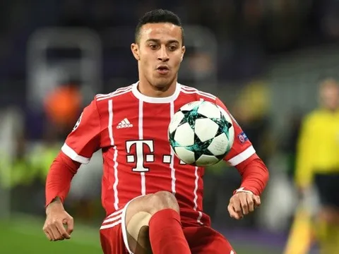 Fred chưa đủ, Man United cần chiêu mộ "phù thủy" tuyến giữa giá 54 triệu bảng