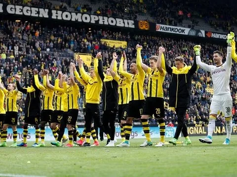 "Thiên không thời, địa không lợi", Dortmund gặp khó