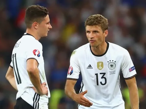Góc nhìn: Sau Ozil, Joachim Low cần "trảm" tiếp Draxler và Muller