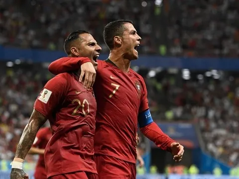 Thống kê "cực dị" của Quaresma sau siêu phẩm vào lưới Iran