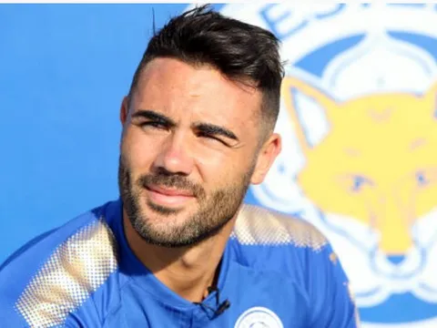 Thủ lĩnh của Sevilla CHÍNH THỨC đầu quân Leicester