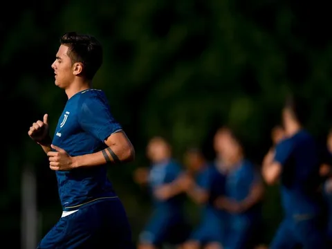 Thua Tottenham, Juventus lao vào tập luyện chờ Siêu Cúp