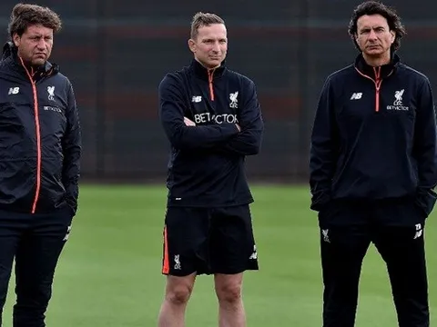 "Thật nực cười khi thay thế Arsene Wenger bằng Zeljko Buvac"