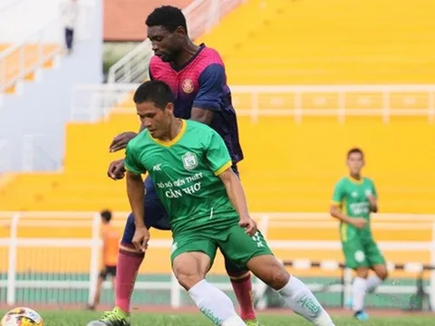 Tiền đạo lầm lỡ Nsi tha thiết xin được đá V-League 2018