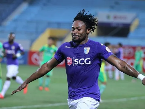 Tiền đạo Oseni: Tập thể Hà Nội FC là những nhà vô địch