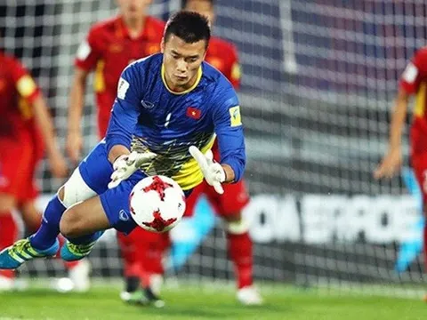 Tiến Dũng: Từ "người nhện" World Cup tới bắt chính SEA Games 29