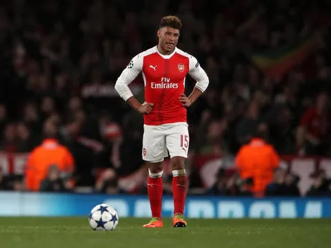 TIẾT LỘ: Chamberlain ra "yêu sách" với Arsenal