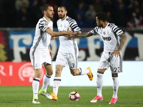 TIẾT LỘ: Hậu trường Juventus dậy sóng, Bonucci & Alves phải ra đi