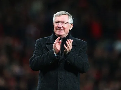 TIẾT LỘ: Hình phạt "dị" của Sir Alex với học trò