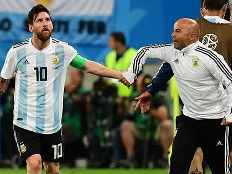 TIẾT LỘ: Jorge Sampaoli cố hàn gắn mối quan hệ với Messi