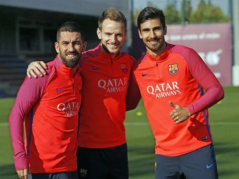 Tiêu điểm chuyển nhượng châu Âu: Mourinho săn 'hàng hớ' Barca, Conte có 250 triệu bảng để mua sắm