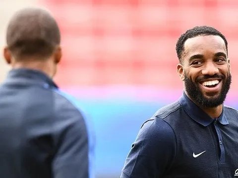 Tin buồn cho Arsenal, Lacazette tuyên bố sẽ chờ Atletico