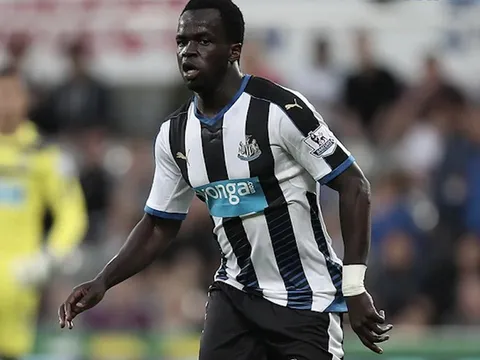 Tiote và những vụ 'sinh nghề tử nghiệp' trong bóng đá