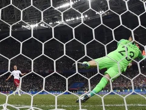 Chỉ 1 huyền thoại từng làm được điều như Danijel Subasic